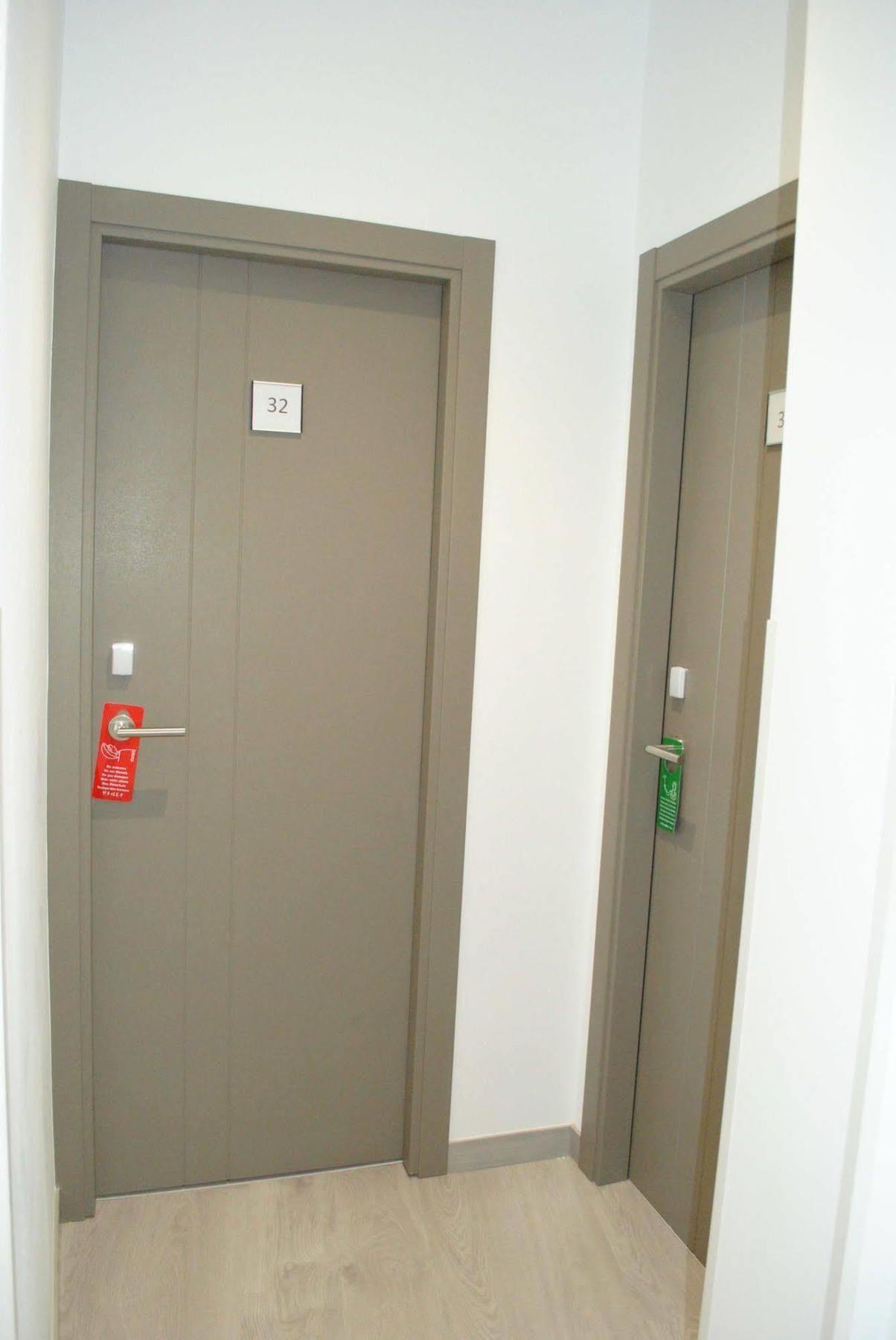 Fuencarral Rooms Madrid Bagian luar foto