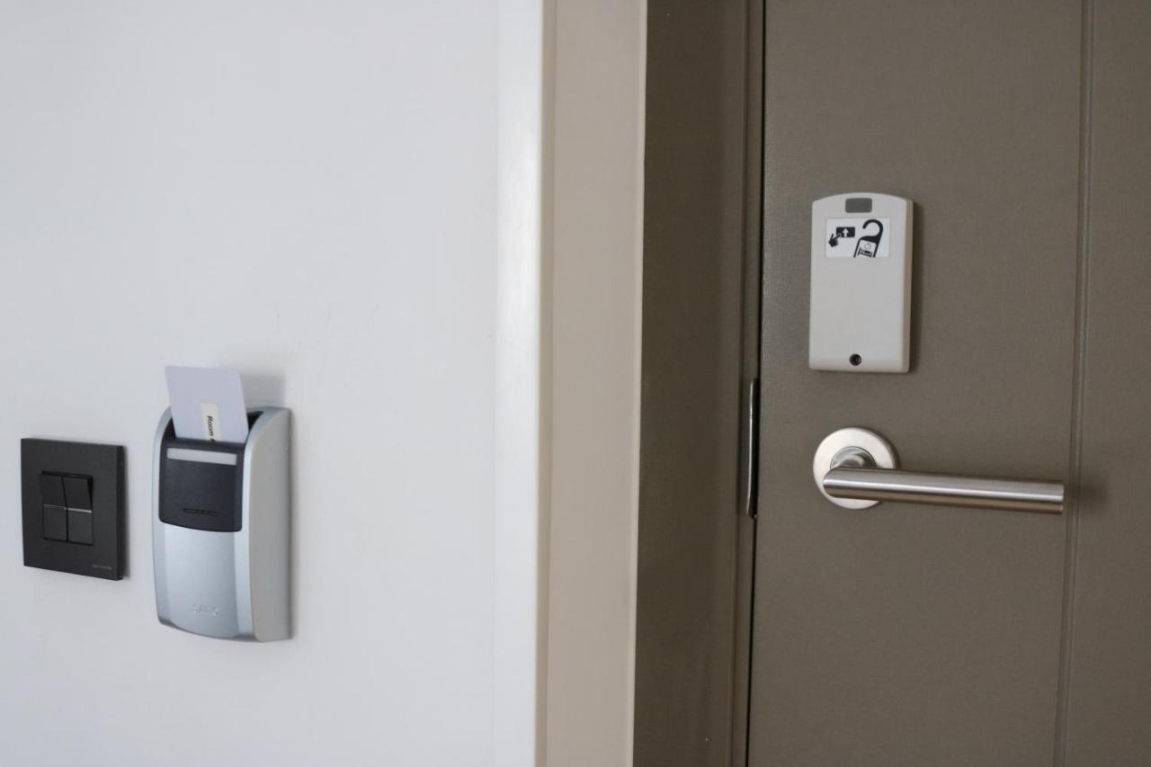 Fuencarral Rooms Madrid Bagian luar foto